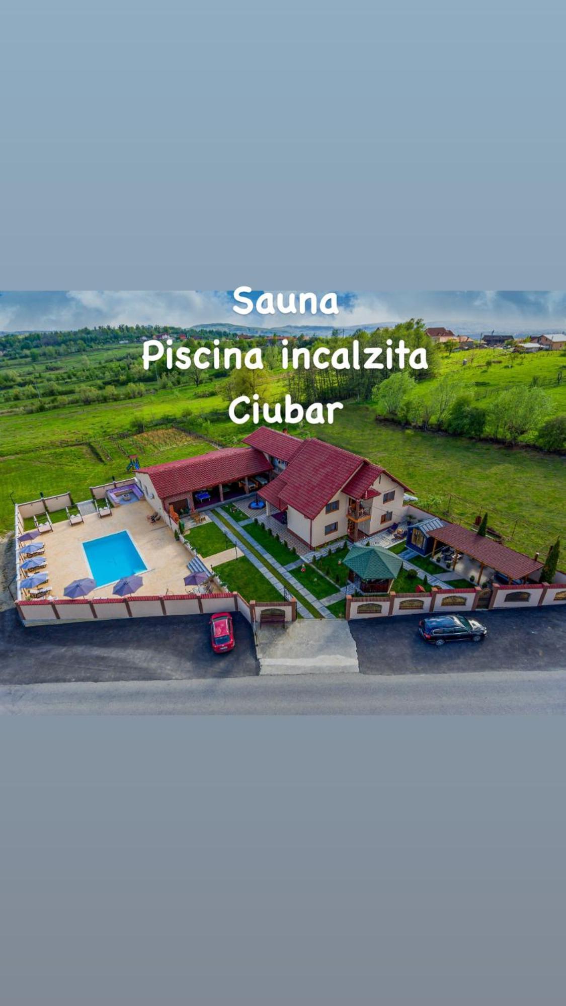 Pensiunea Adrian Novaci-Straini Luaran gambar